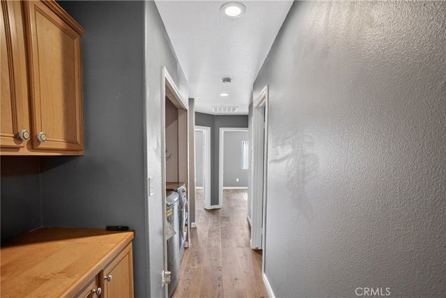 9354 Burnet 105, North Hills, CA 91343