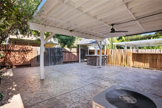 9354 Burnet 105, North Hills, CA 91343