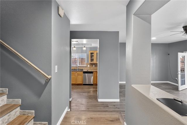 9354 Burnet 105, North Hills, CA 91343