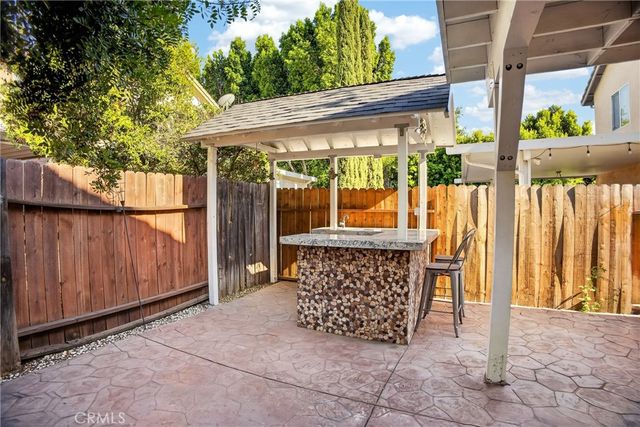 9354 Burnet 105, North Hills, CA 91343