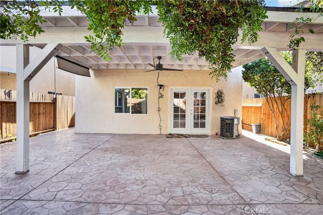 9354 Burnet 105, North Hills, CA 91343