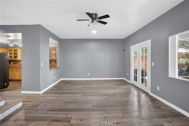 9354 Burnet 105, North Hills, CA 91343