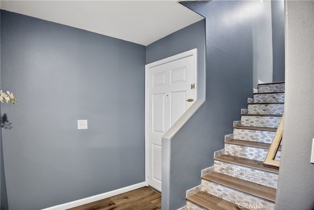 9354 Burnet 105, North Hills, CA 91343