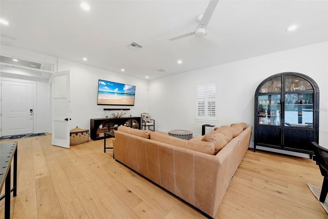 3508 W EUCLID AVENUE, Tampa, FL 33629