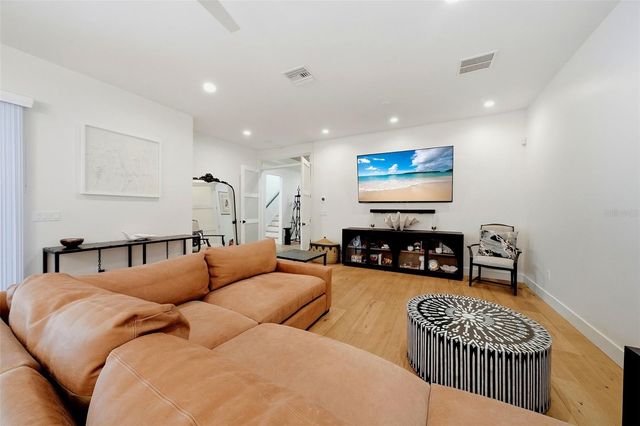 3508 W EUCLID AVENUE, Tampa, FL 33629