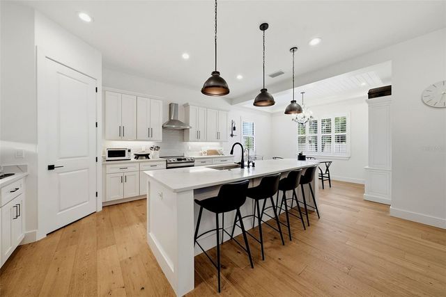 3508 W EUCLID AVENUE, Tampa, FL 33629