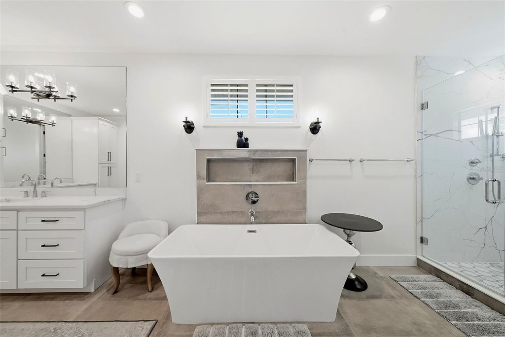 Image 31 of property listing at 3508 W EUCLID AVENUE, Tampa, FL 33629