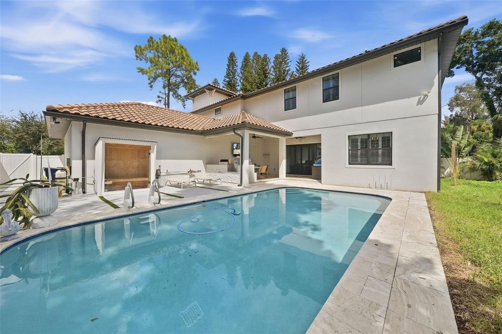 Image 40 of property listing at 3508 W EUCLID AVENUE, Tampa, FL 33629