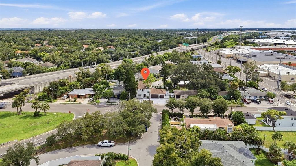 Image 52 of property listing at 3508 W EUCLID AVENUE, Tampa, FL 33629
