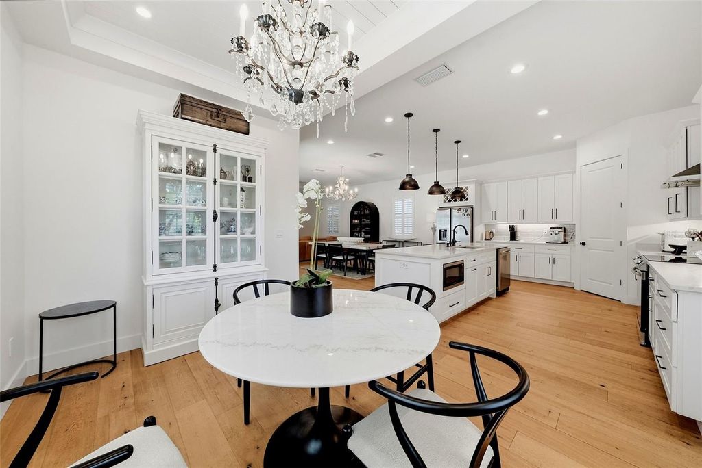 Image 10 of property listing at 3508 W EUCLID AVENUE, Tampa, FL 33629