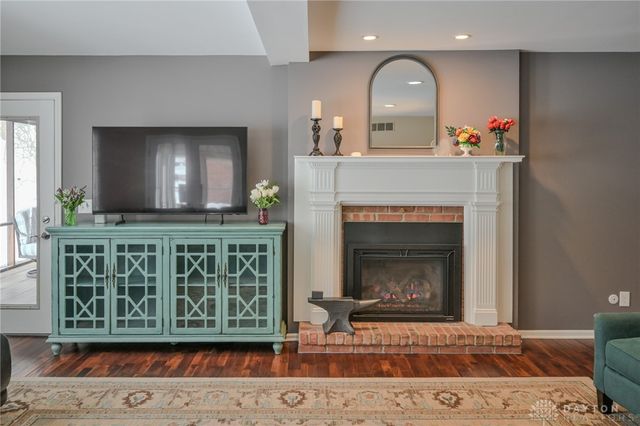 224 Roscommon Drive, Springfield, OH 45503