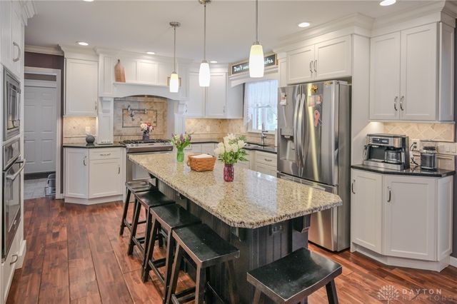 224 Roscommon Drive, Springfield, OH 45503