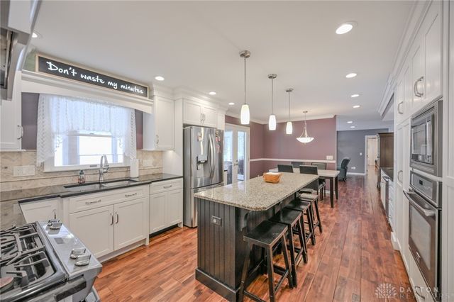 224 Roscommon Drive, Springfield, OH 45503