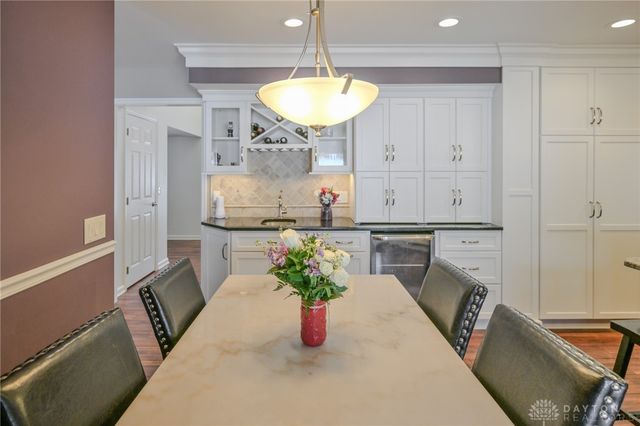 224 Roscommon Drive, Springfield, OH 45503