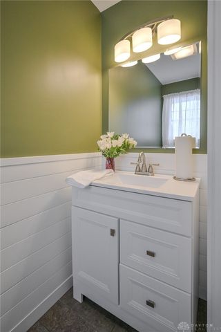 224 Roscommon Drive, Springfield, OH 45503