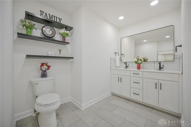 224 Roscommon Drive, Springfield, OH 45503