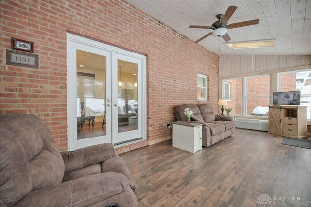 224 Roscommon Drive, Springfield, OH 45503