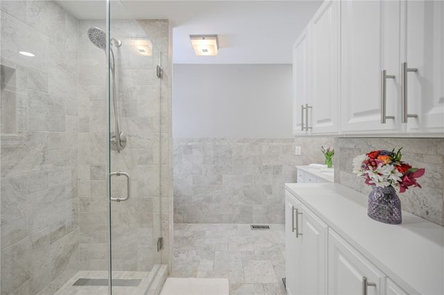 224 Roscommon Drive, Springfield, OH 45503