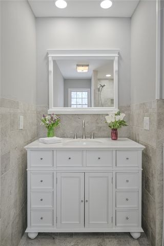 224 Roscommon Drive, Springfield, OH 45503