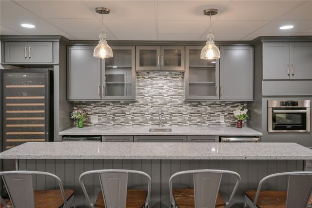 224 Roscommon Drive, Springfield, OH 45503