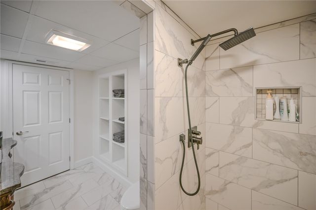 224 Roscommon Drive, Springfield, OH 45503