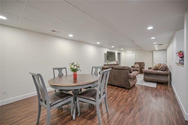 224 Roscommon Drive, Springfield, OH 45503