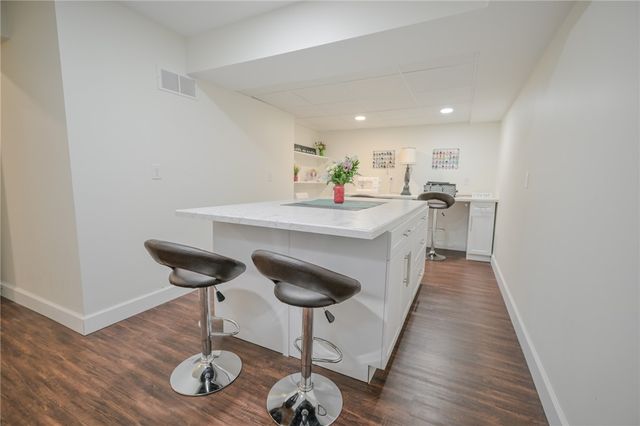 224 Roscommon Drive, Springfield, OH 45503