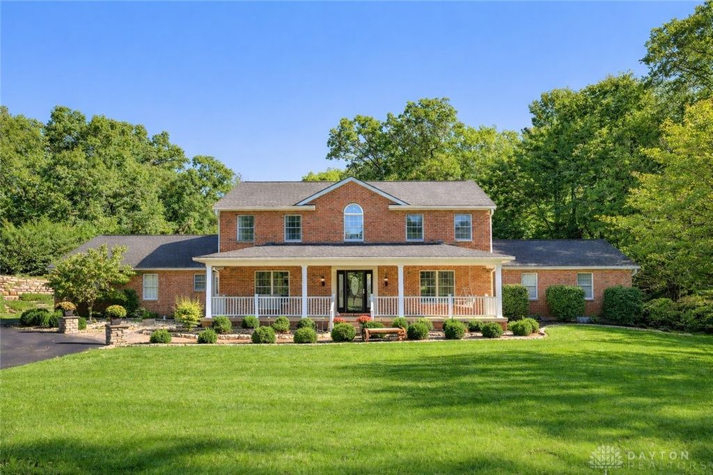 224 Roscommon Drive, Springfield, OH 45503