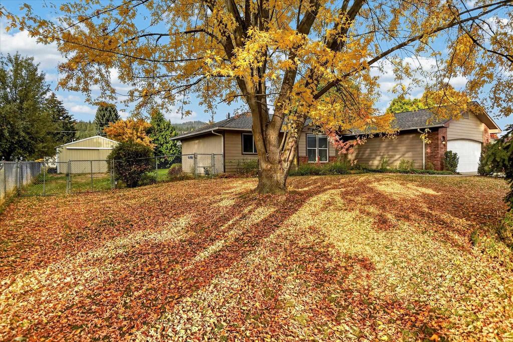 16115 E LONGFELLOW Ave, Spokane Valley, WA 99216 photo 2