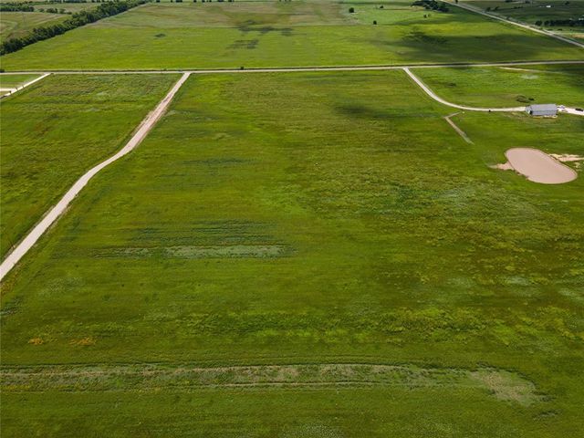 W Rock Creek Road, Norman, OK 73072