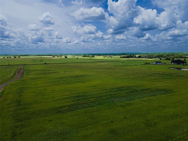 W Rock Creek Road, Norman, OK 73072