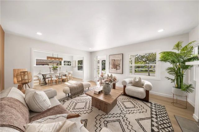 1166 North El Molino Avenue, Pasadena, CA 91104