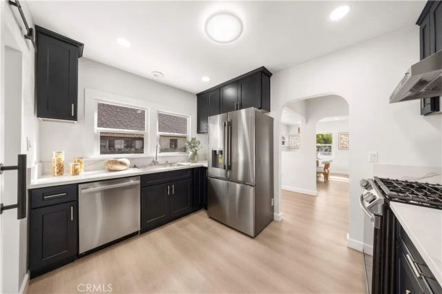 1166 North El Molino Avenue, Pasadena, CA 91104
