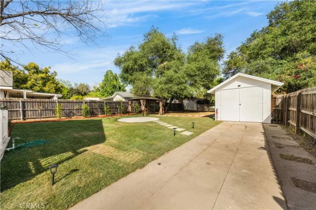 1166 North El Molino Avenue, Pasadena, CA 91104