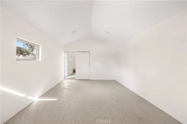1166 North El Molino Avenue, Pasadena, CA 91104