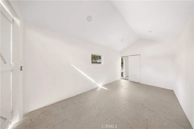 1166 North El Molino Avenue, Pasadena, CA 91104
