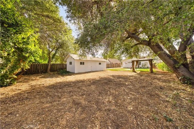 1166 North El Molino Avenue, Pasadena, CA 91104