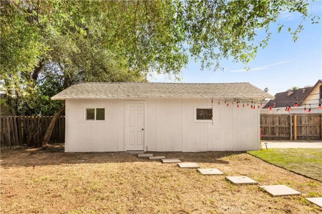 1166 North El Molino Avenue, Pasadena, CA 91104