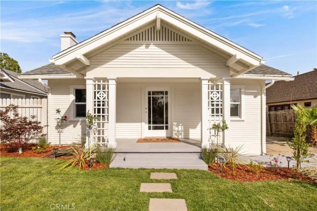 1166 North El Molino Avenue, Pasadena, CA 91104