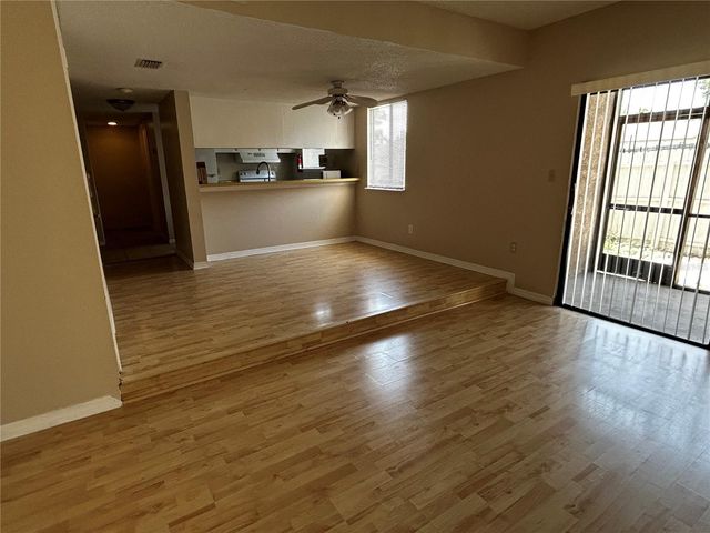 1412 OAK PLACE J, Apopka, FL 32712