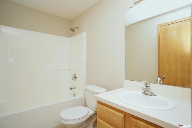 2420 Dodge Street, Lincoln, NE 68521