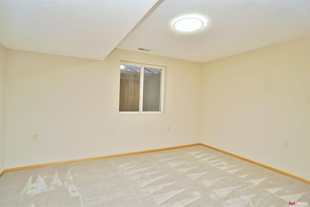 2420 Dodge Street, Lincoln, NE 68521