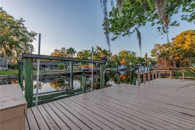 5012 S Deepwater Point, Homosassa, FL 34448