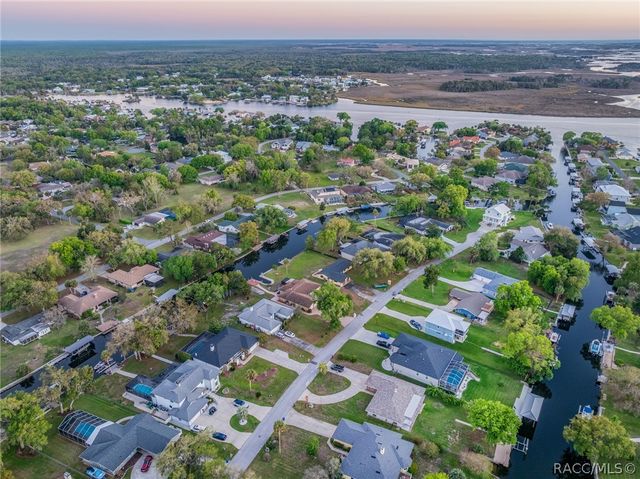 5012 S Deepwater Point, Homosassa, FL 34448