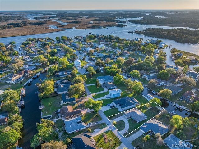 5012 S Deepwater Point, Homosassa, FL 34448