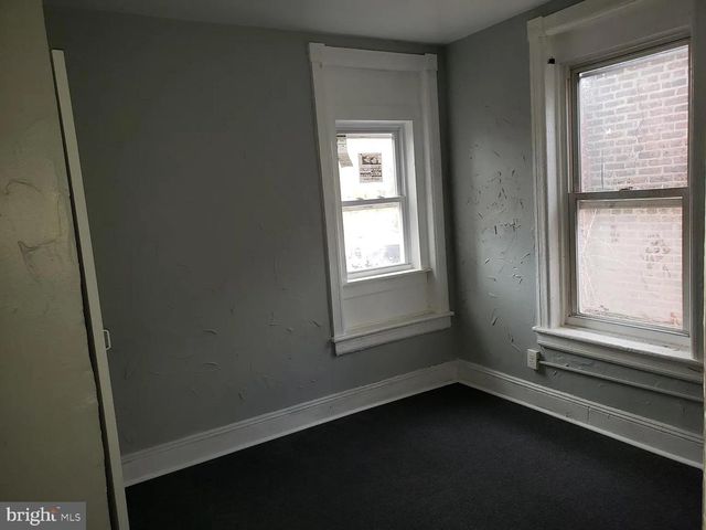 872 E STATE ST, Trenton, NJ 08609