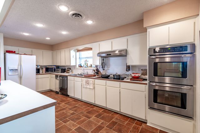5777 County Road 309 (1), Cranfills Gap, TX 76637