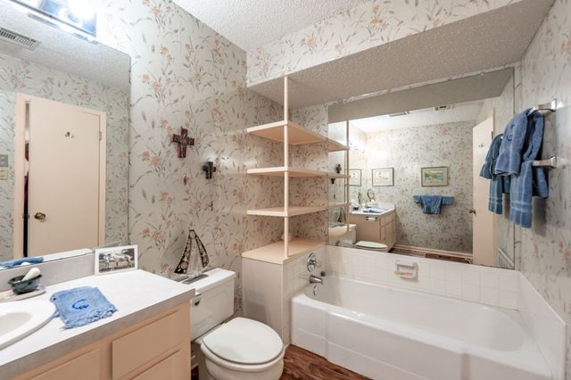 5777 County Road 309 (1), Cranfills Gap, TX 76637