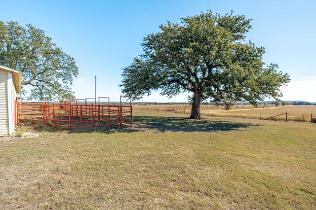 5777 County Road 309 (1), Cranfills Gap, TX 76637