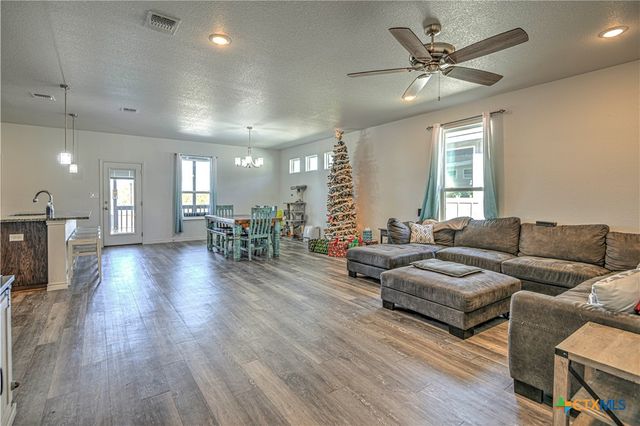 1924 Hayes Street, Temple, TX 76502